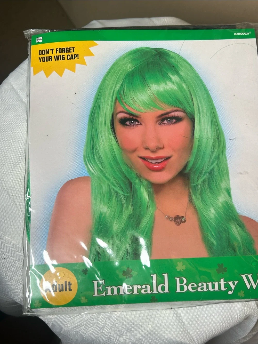 Halloween costume wig Amscan Emerald Beauty Wig in Bright Green